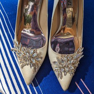 ✨ Elegant Badgley Mischka Ivory Bridal Stilettos - Size 11 ✨